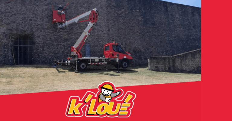 Nos camions-nacelle en action au Fort Delgrès de Basse-Terre - K’LOUÉ Guadeloupe